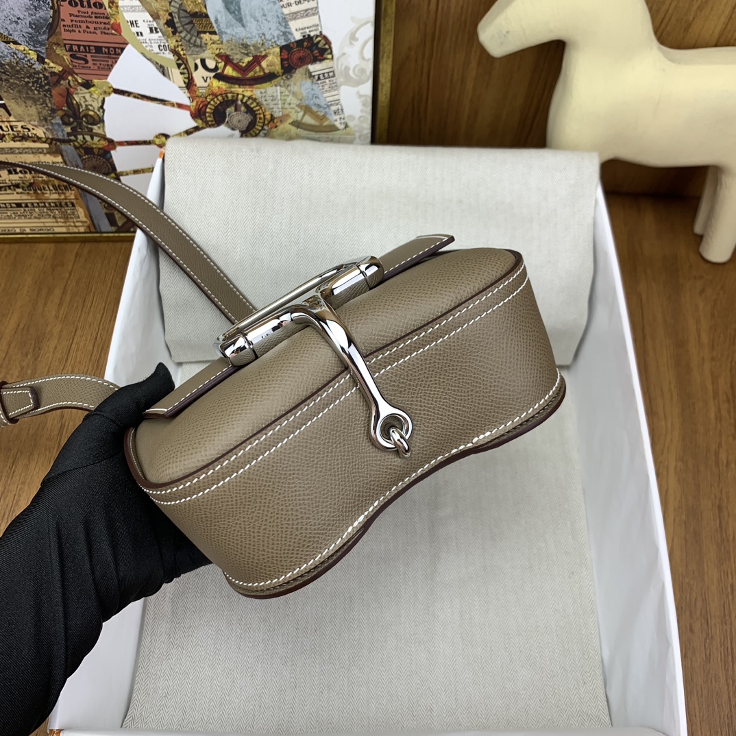 에르메스 델라 카발레리아 미니 앱송 에토프